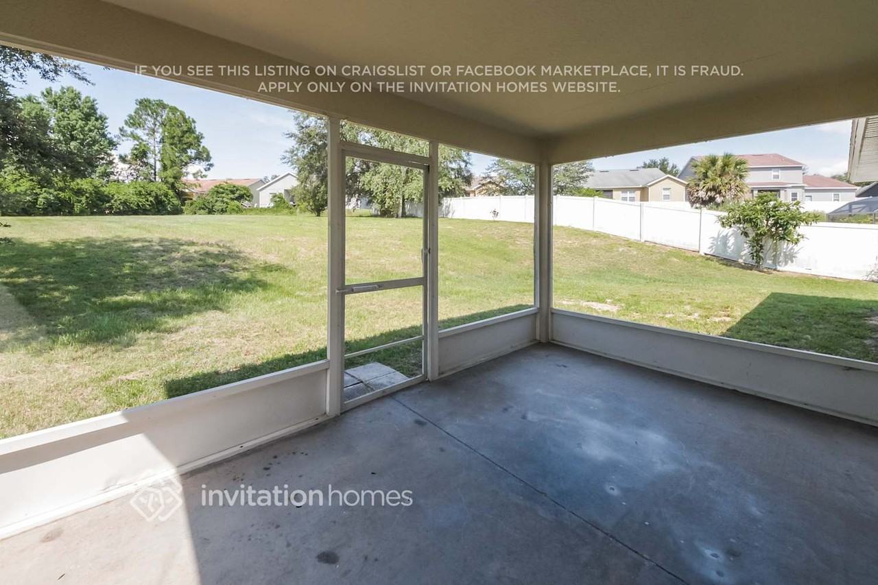 1911 Summit Oak Cir - Photo 2 of 4