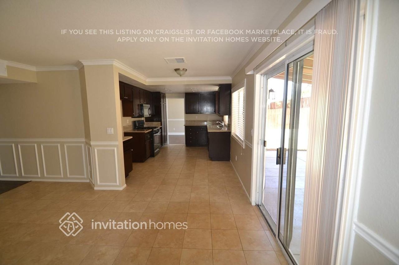 3120 Crowne Dr - Photo 4 of 12