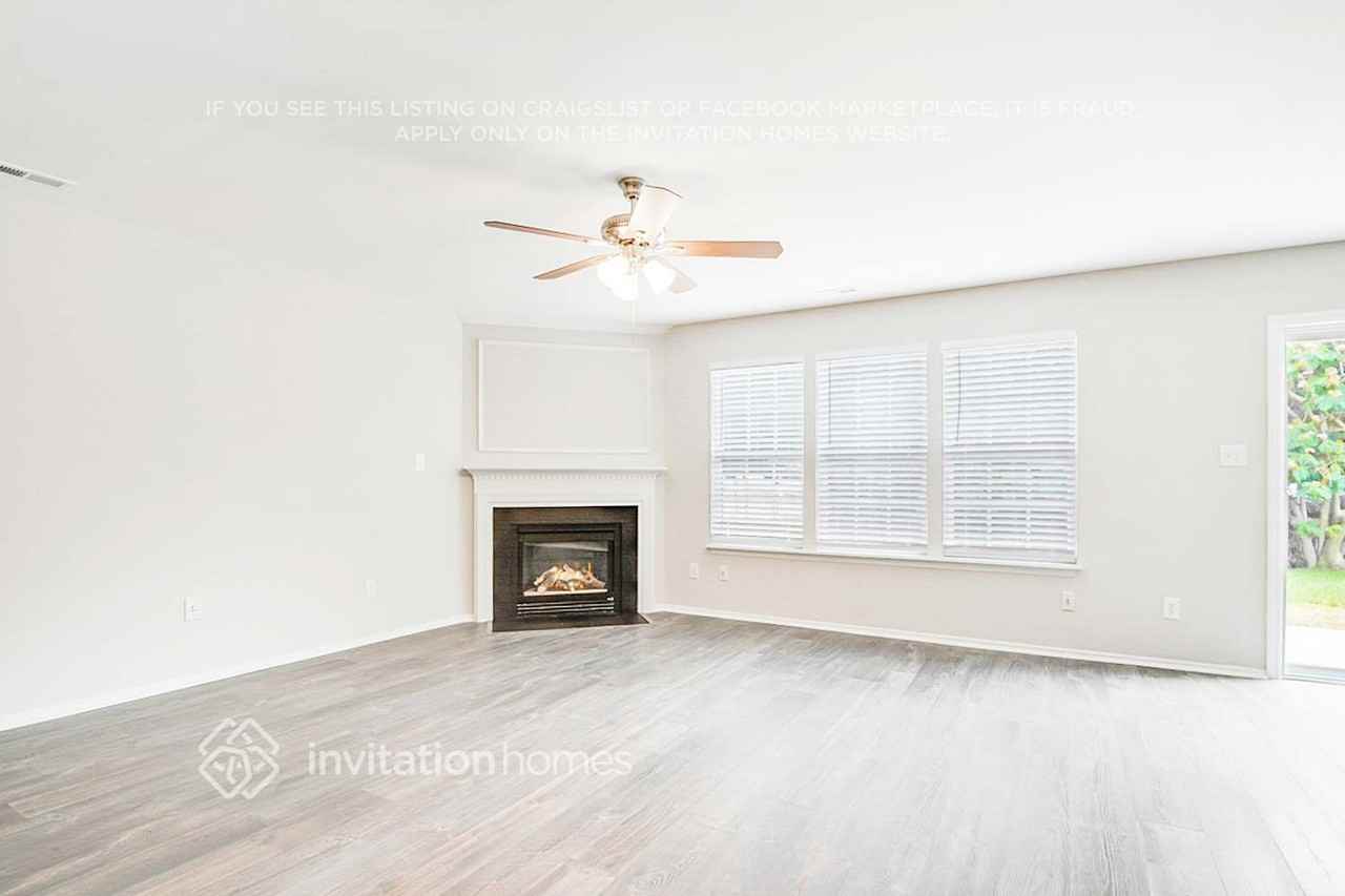 6317 Saybrooke Dr - Photo 4 of 26