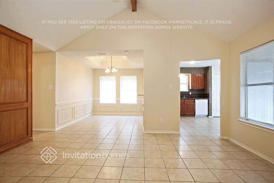 4817 Creekridge Ln - Photo 6 of 19