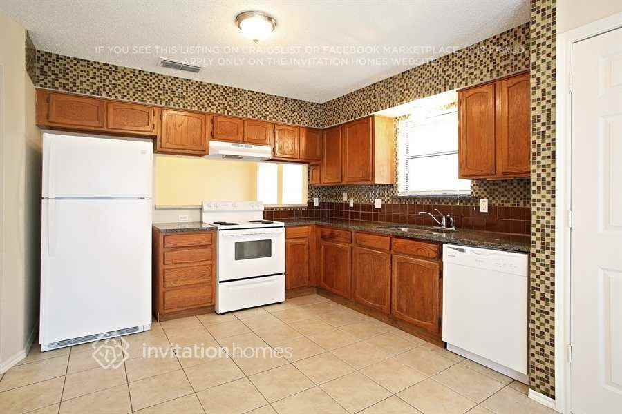 4817 Creekridge Ln - Photo 7 of 19