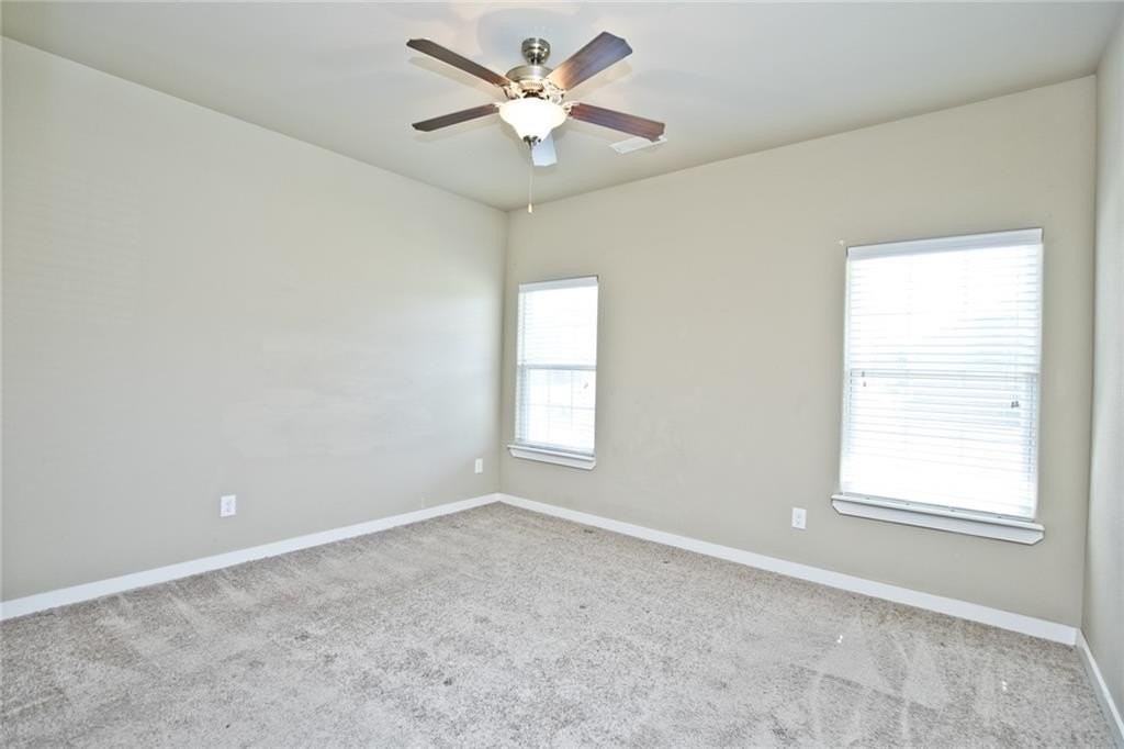 2304 Sw Juniper Ave - Photo 2 of 16