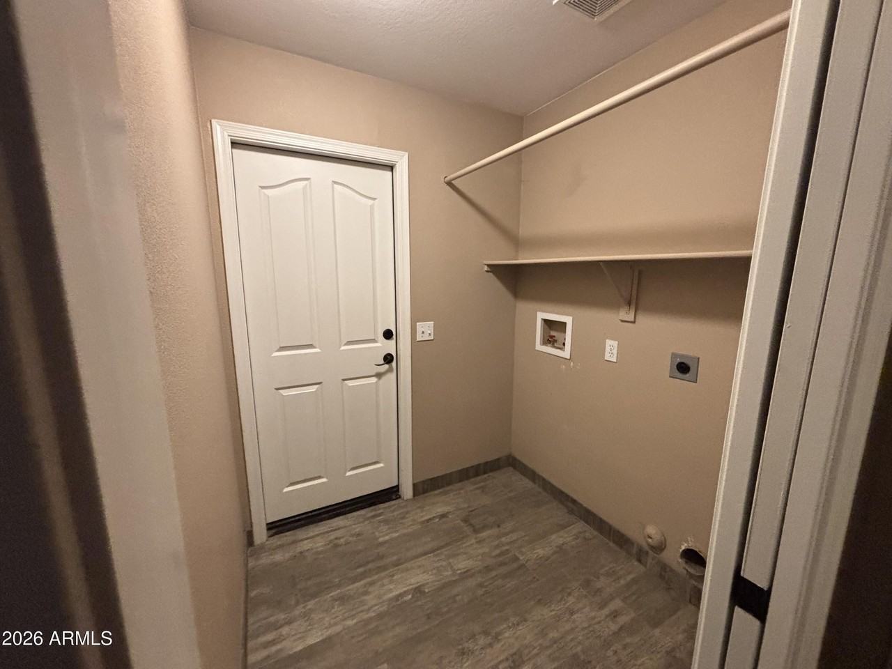 1622 S Park St - Photo 6 of 12