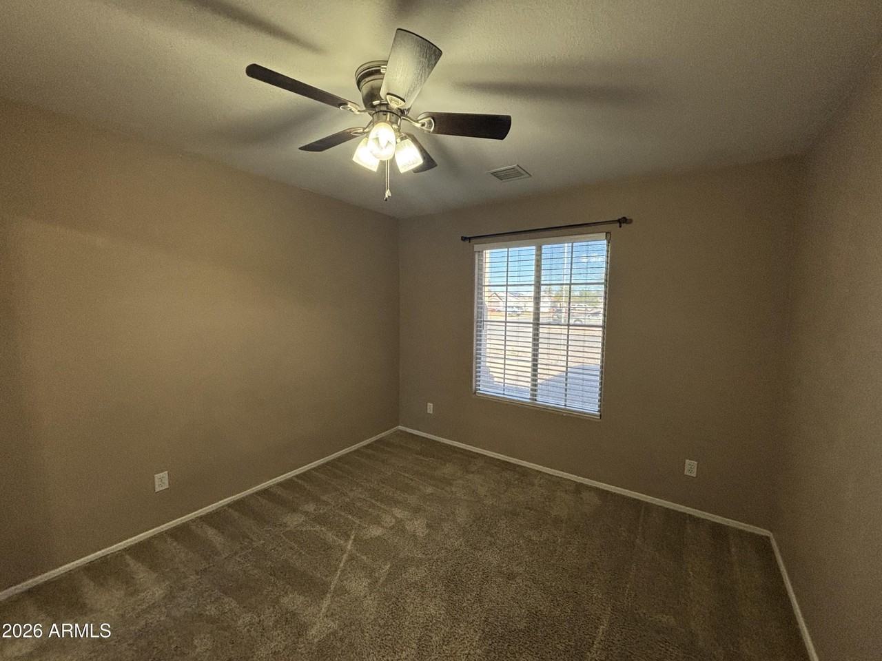 1622 S Park St - Photo 7 of 12