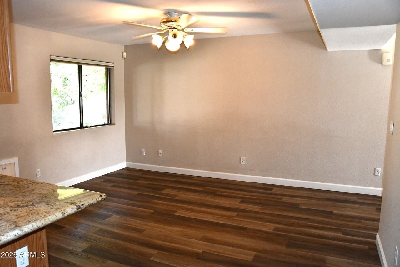 1346 W 13th St - Photo 7 of 23