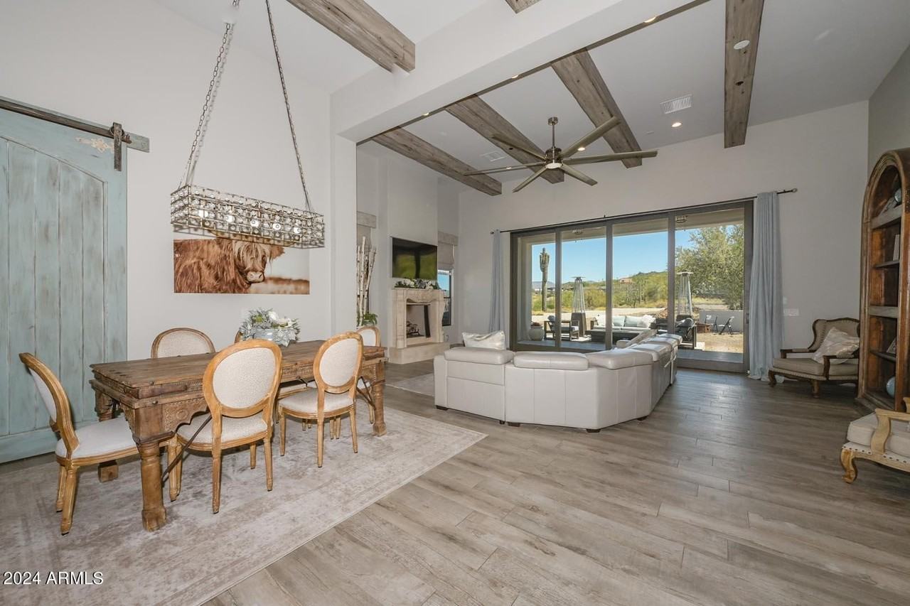 5861 E Cloud Rd - Photo 7 of 48