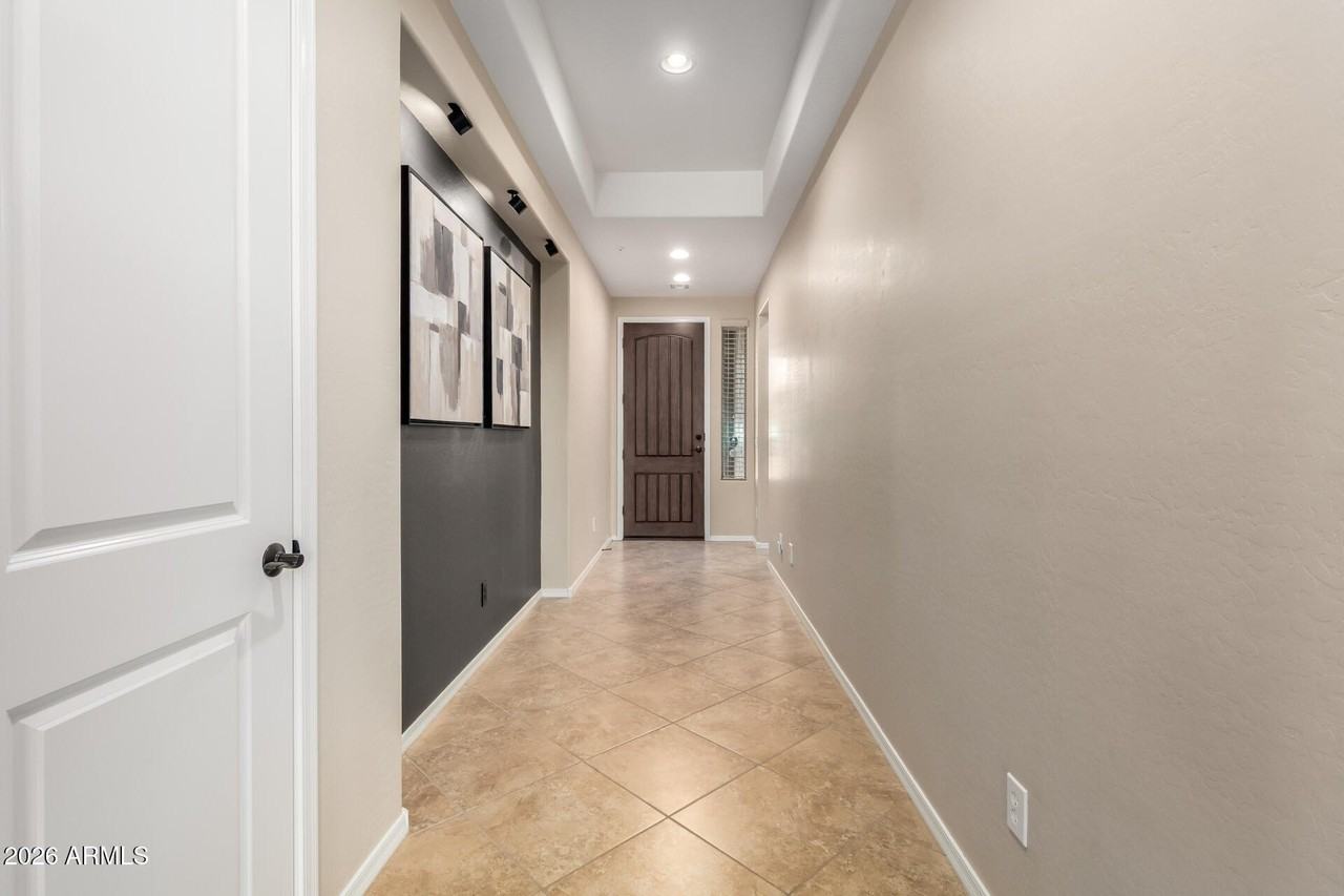 12725 W Dale Ln - Photo 4 of 50