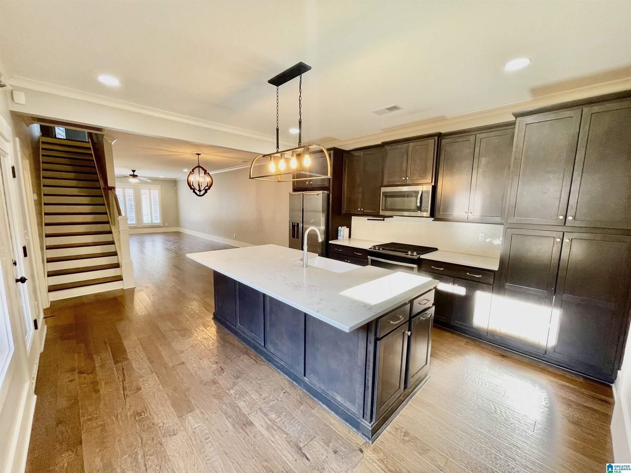 2208 Grand Ave - Photo 7 of 38