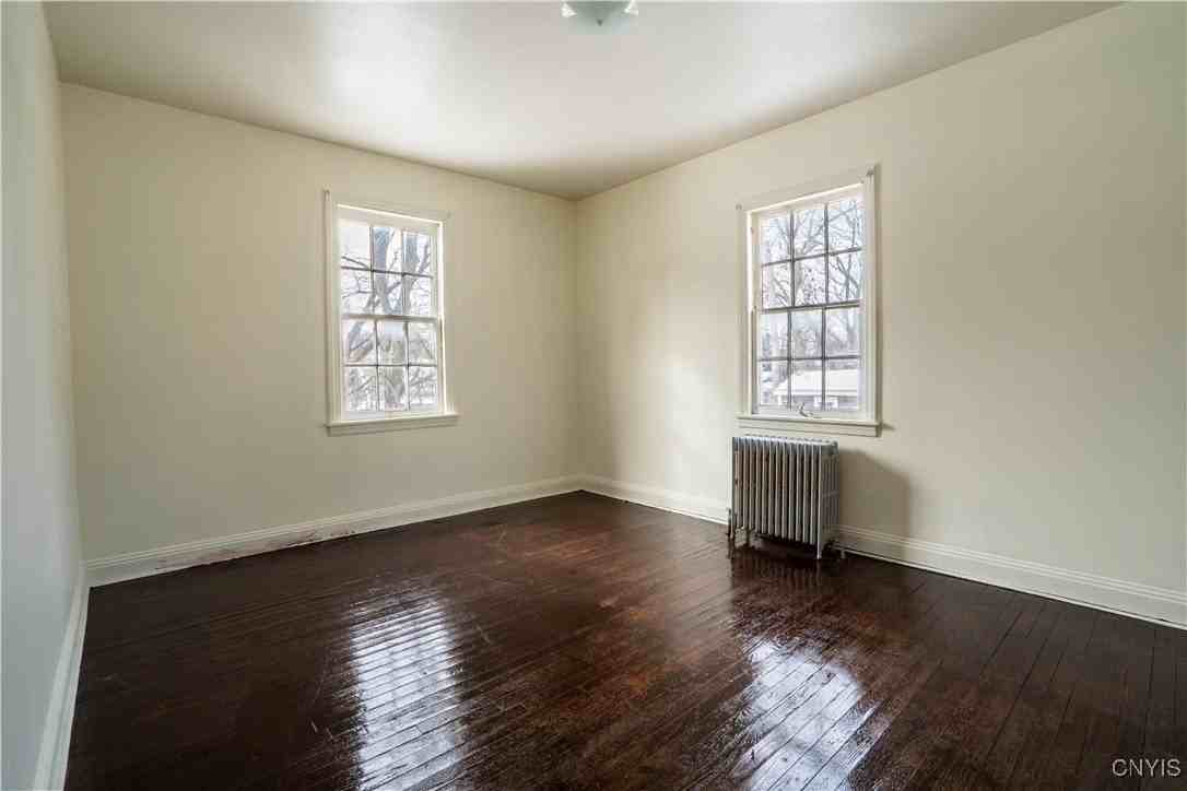 3 Noyes St Apt 2 #2 - Photo 5 of 8