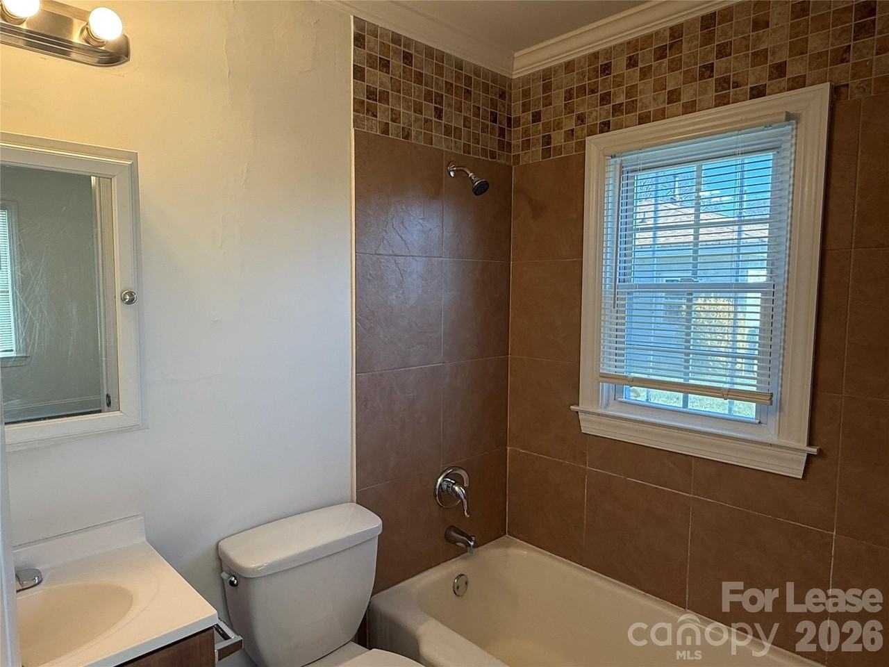 2203 Highland St - Photo 7 of 7