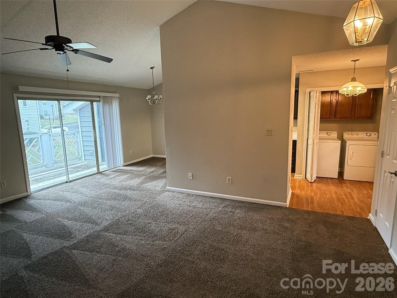 2802 Iron Gate Ln - Photo 3 of 12