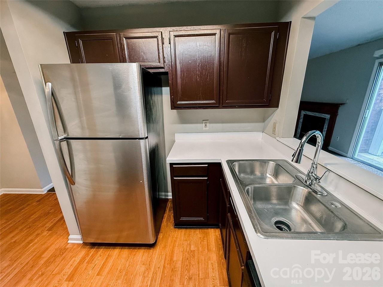 2802 Iron Gate Ln - Photo 4 of 12