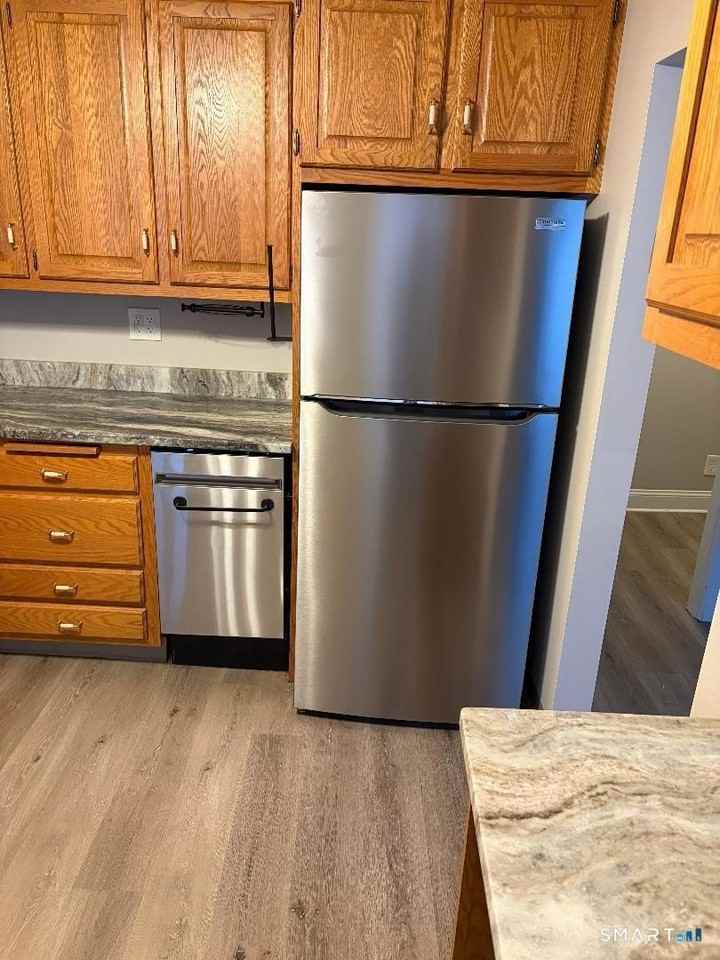 65 Ingraham St #2 - Photo 5 of 11