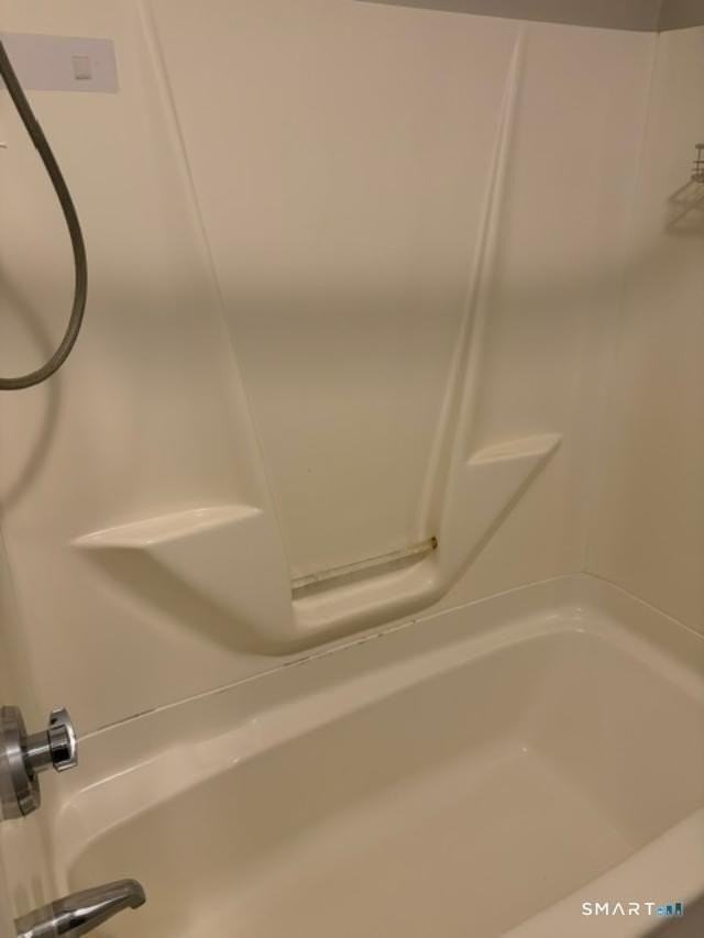 65 Ingraham St #2 - Photo 7 of 11