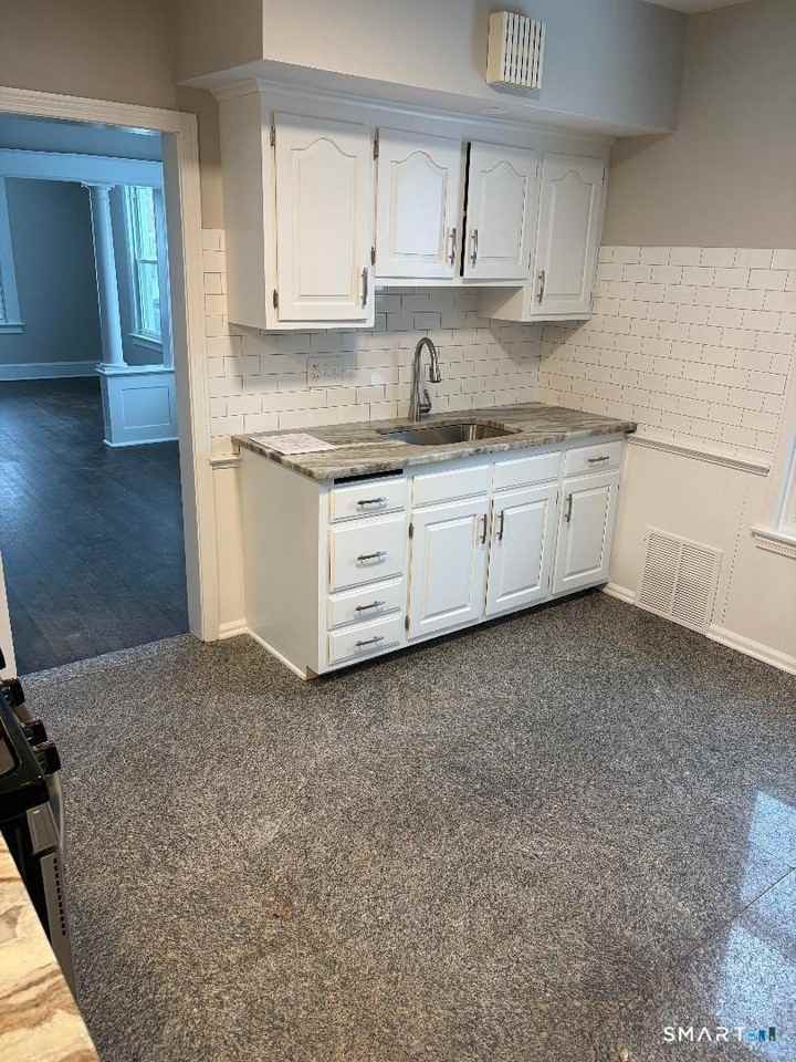 38 Center St - Photo 3 of 15