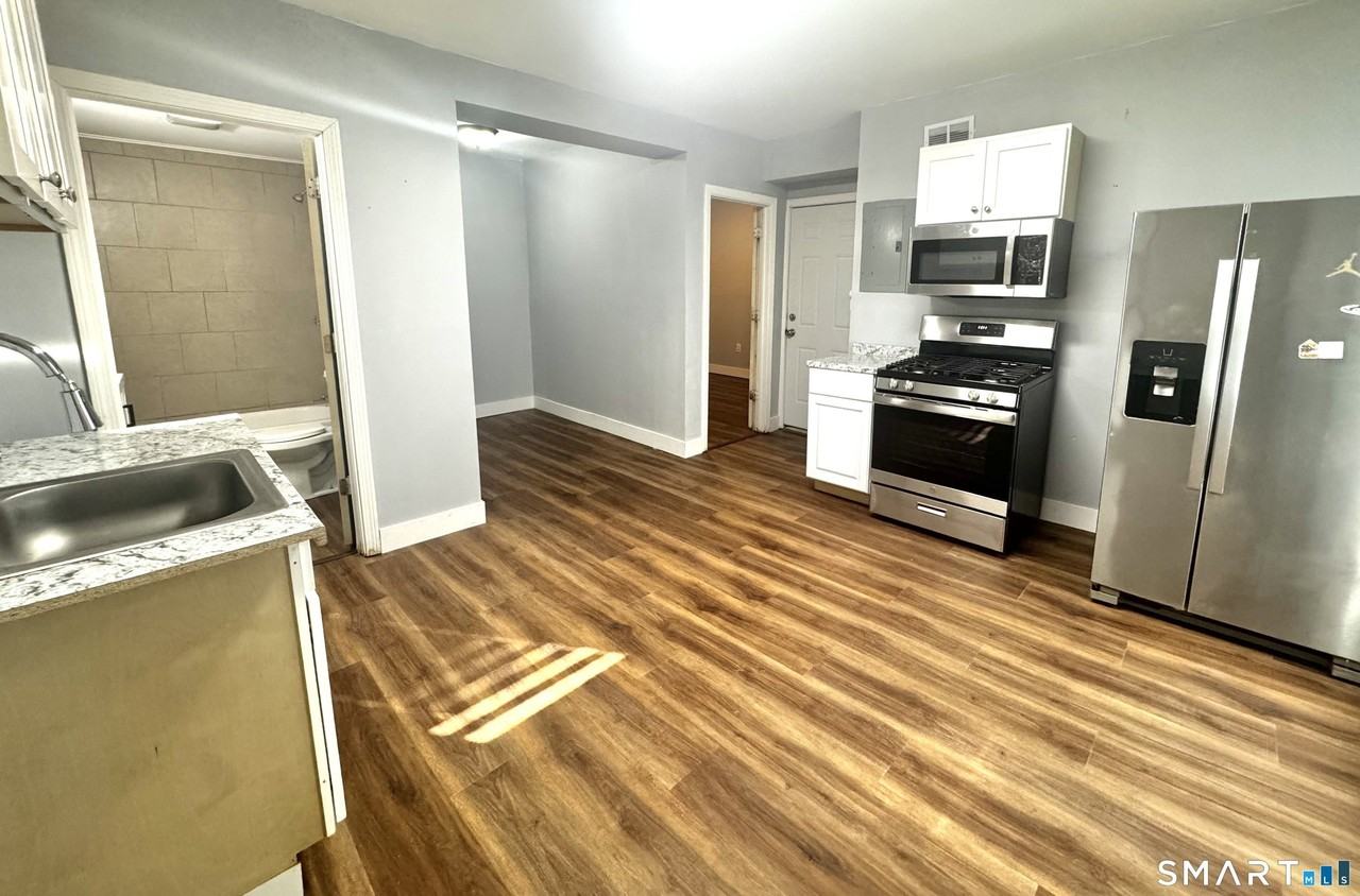 6 Grove Ct - Photo 3 of 8