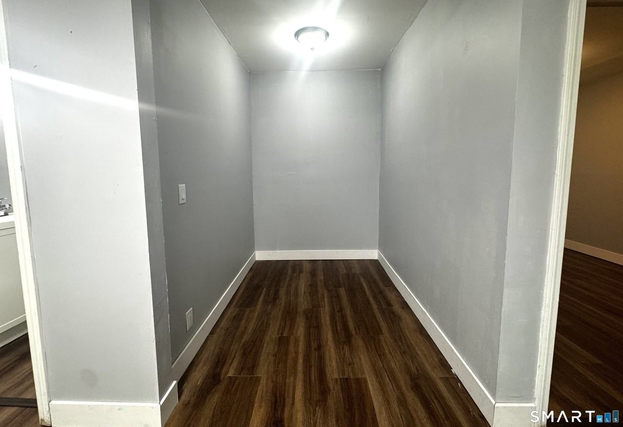 6 Grove Ct - Photo 7 of 8