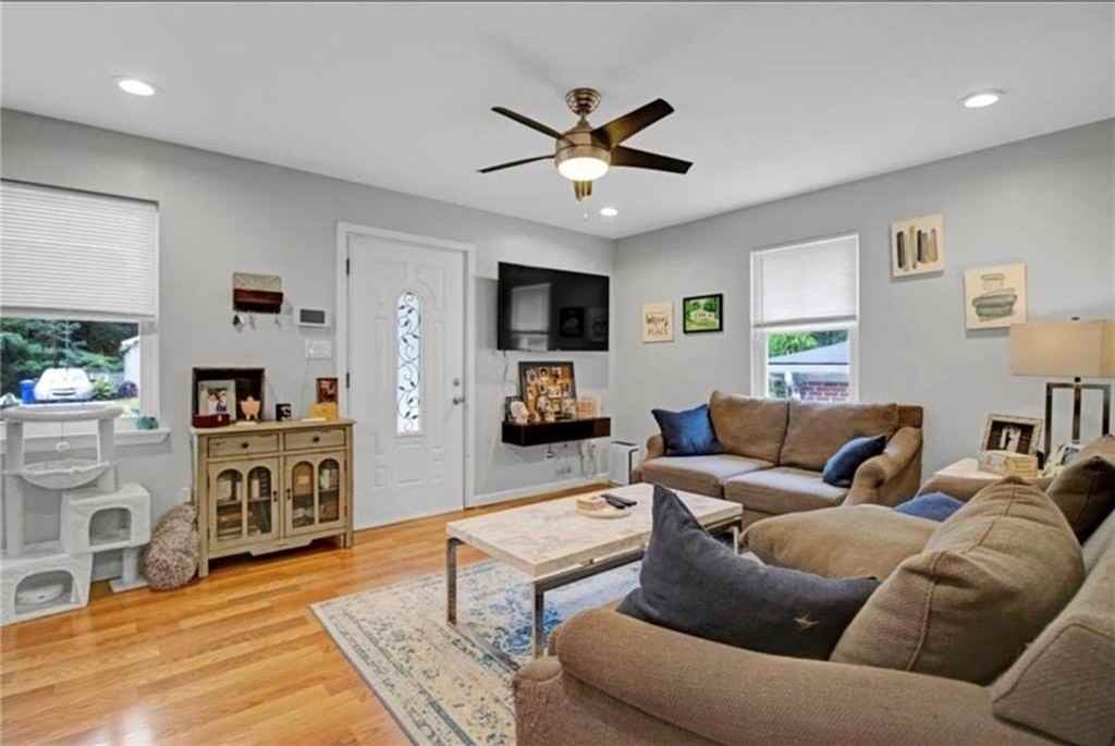 1329 Plaza Ave Sw - Photo 5 of 22