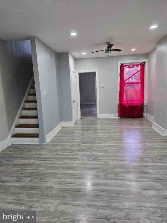 1031 Hyatt St - Photo 3 of 13