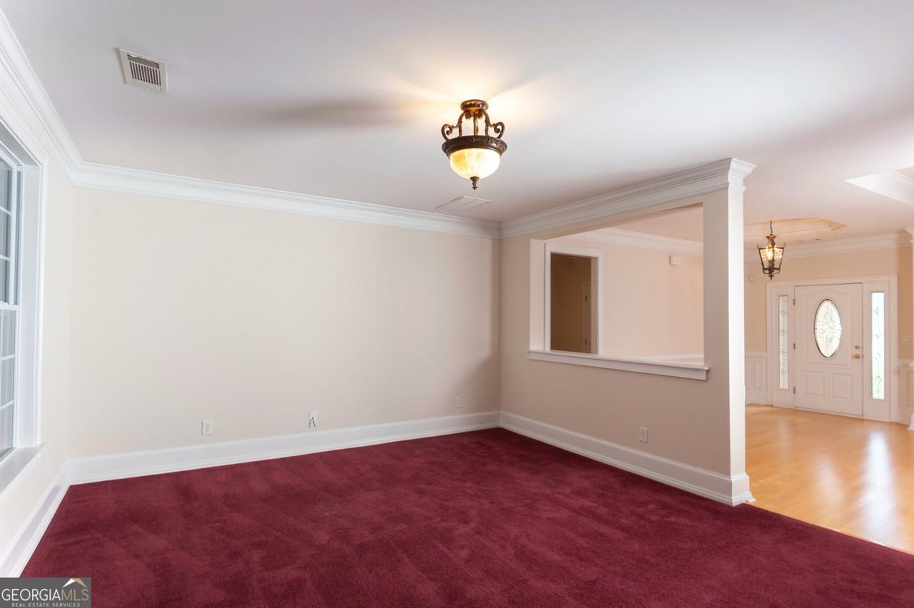 8008 Revere Dr - Photo 5 of 21