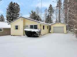 featured image of 211 Walnut St