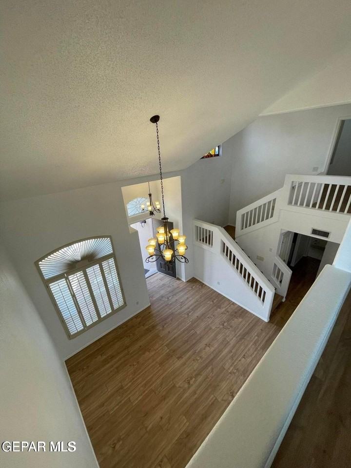 6376 Dakota Ridge Dr - Photo 7 of 17