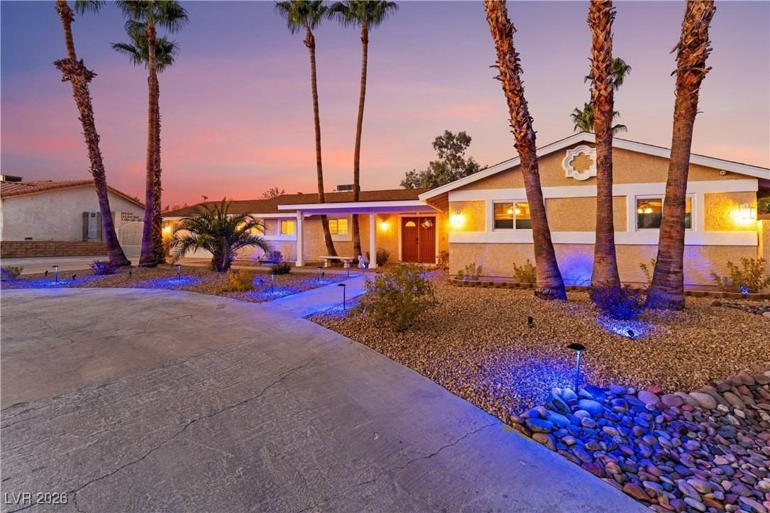 6808 Obannon Dr - Photo 3 of 39