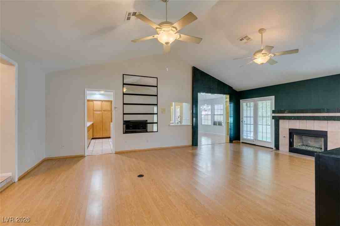 224 Garfield Dr - Photo 5 of 47