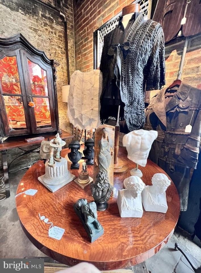 1008 Morton St - Photo 6 of 8