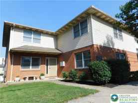 813 Main St Apt 4 #4 - Photo 1 of 1