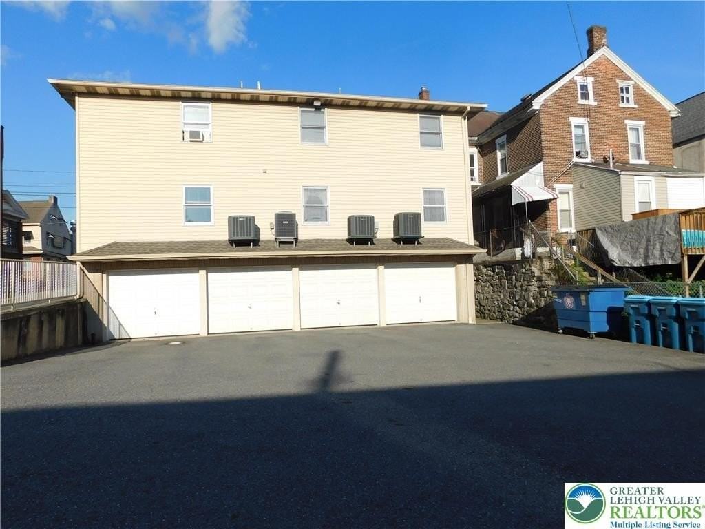 813 Main St Apt 4 #4 - Photo 2 of 19