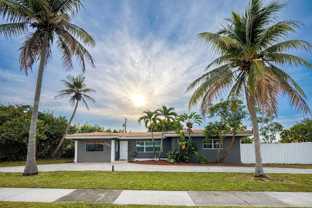 1040 Lyons Park Dr - Photo 1 of 1