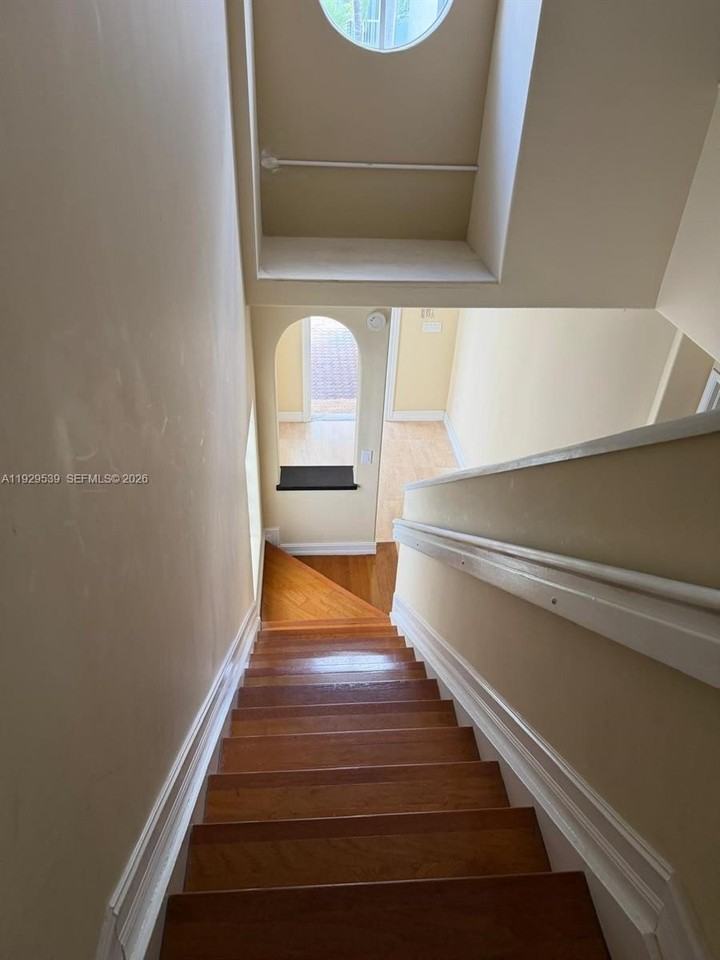 3085 Ne 208th Ter - Photo 7 of 14