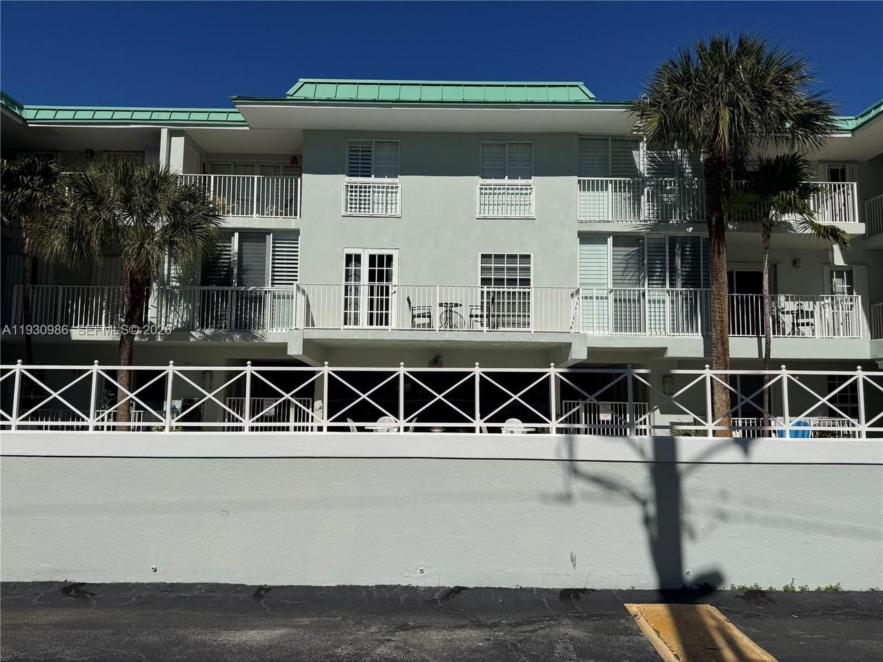 300 Sunrise Dr #3H - Photo 2 of 19