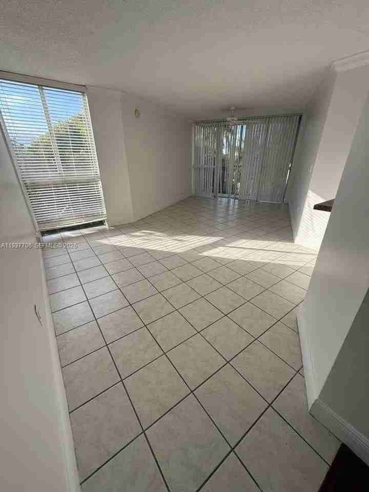 6995 Nw 186th St #E506 - Photo 2 of 19