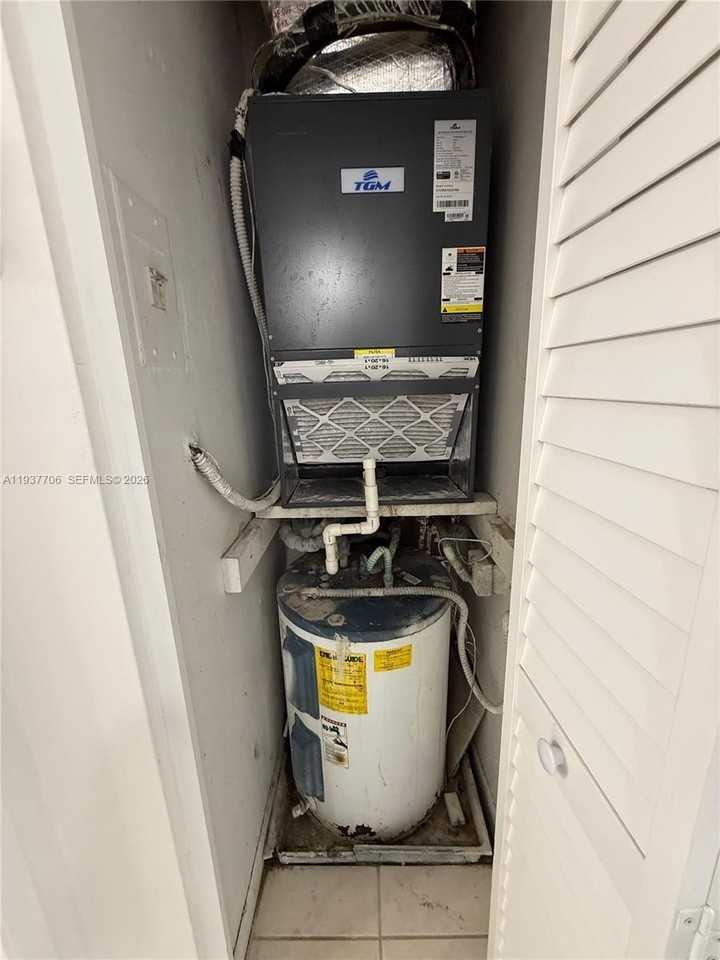 6995 Nw 186th St #E506 - Photo 7 of 19