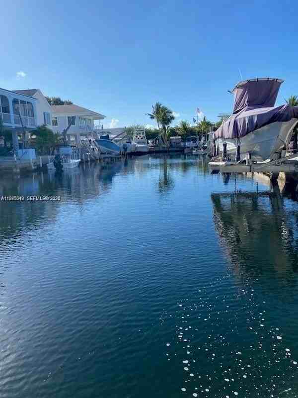 11 Flamingo Rd - Photo 2 of 33