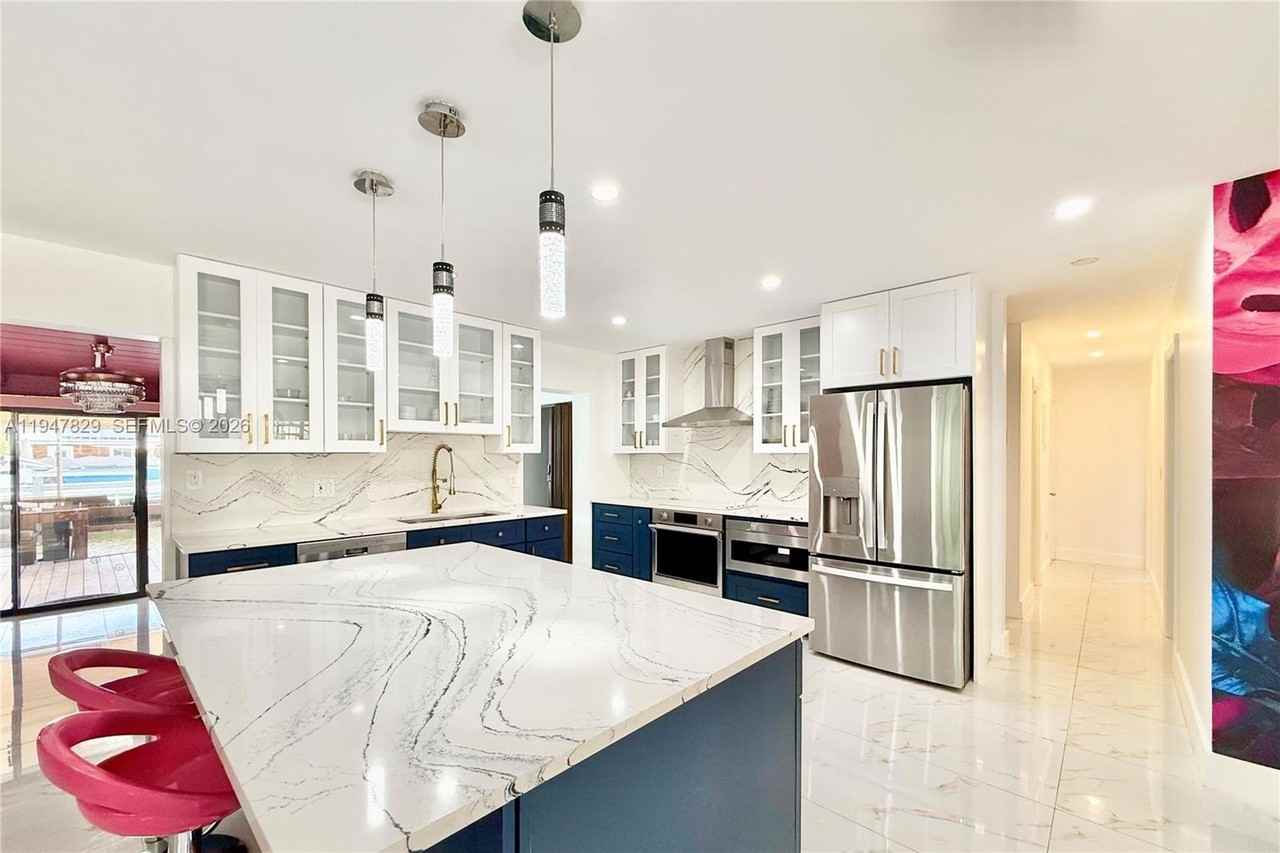 2216RNT Ne 18th Ave #RNT - Photo 4 of 16