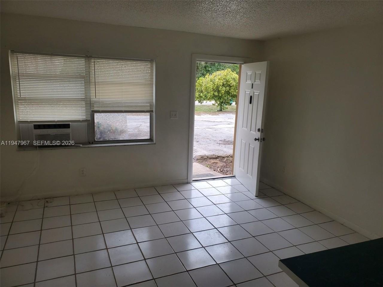 6604 Miramar Ave #B - Photo 7 of 22