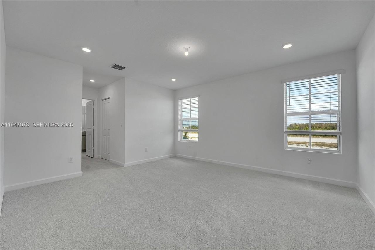 19560 Whispering Creek Rd #19560 - Photo 3 of 19