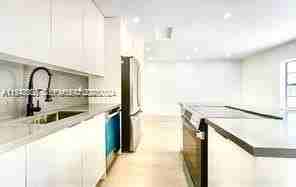 1615 Ne 9th St #1 - Photo 5 of 12