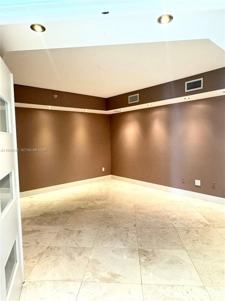 3301 Ne 183rd St #2003 - Photo 7 of 46