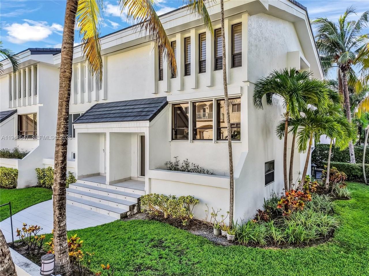 10090 Bay Harbor Ter #10090 - Photo 5 of 42