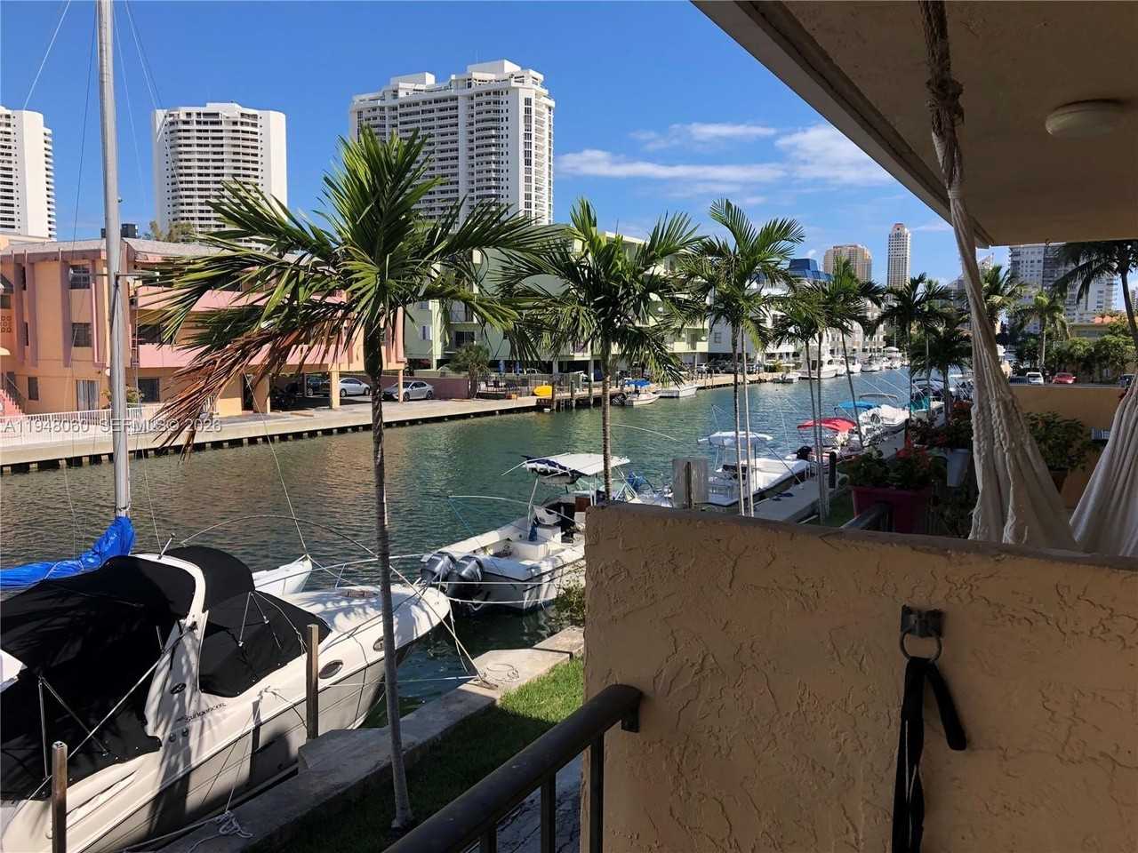 3531 Ne 170th St #204 - Photo 5 of 16