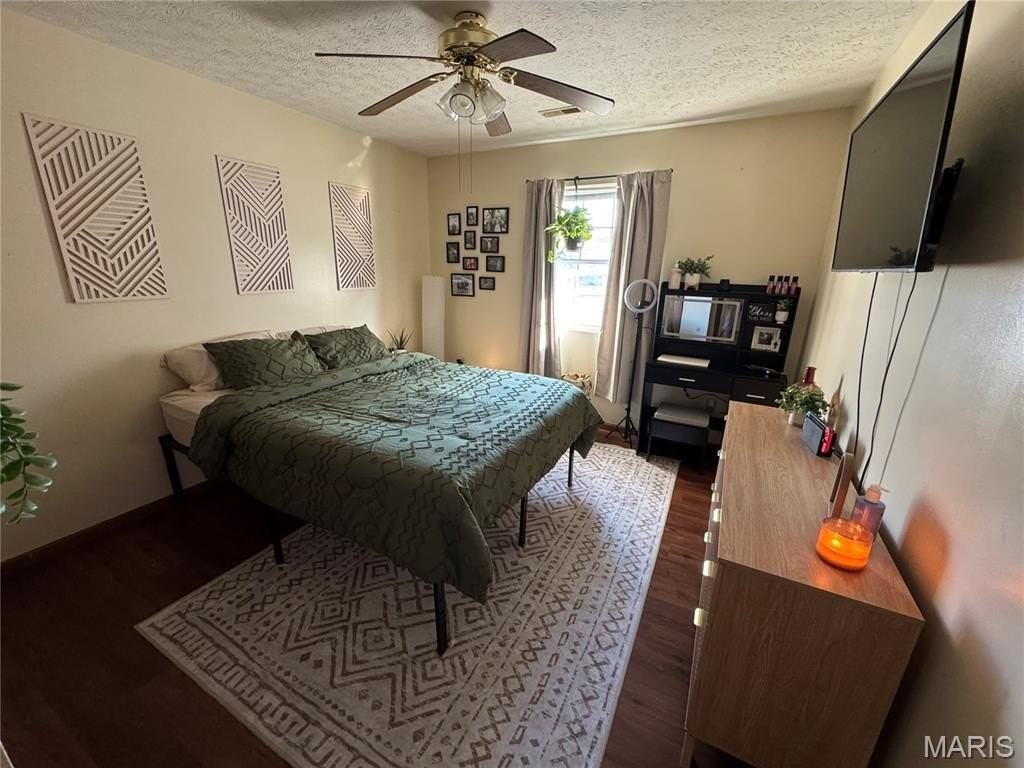 1301 Main St #H - Photo 6 of 9