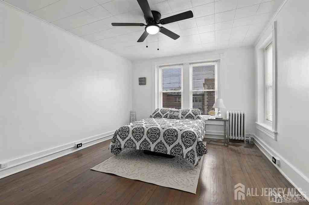 416 Main St #B - Photo 6 of 14