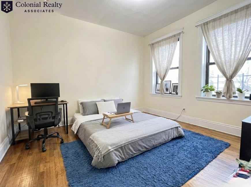 319 Allston St - Photo 3 of 7