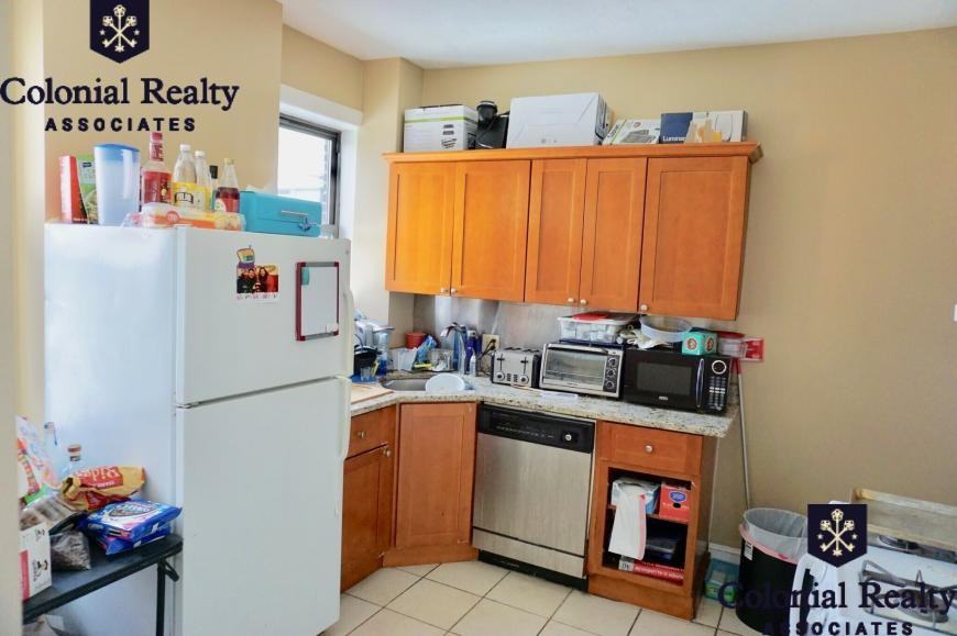 19 Highgate St - Photo 4 of 10