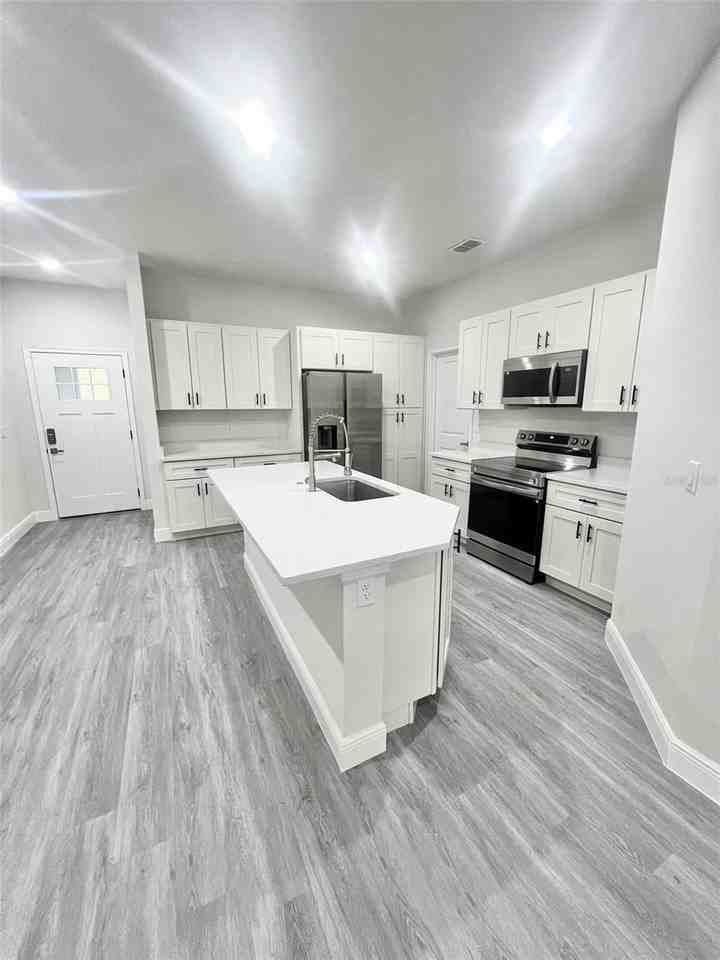 5 Fisher Place Dr - Photo 3 of 32