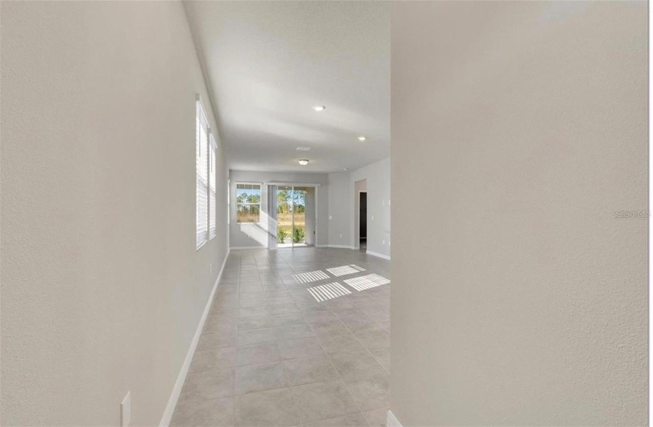 2301 Mystic Maze Ln - Photo 6 of 35